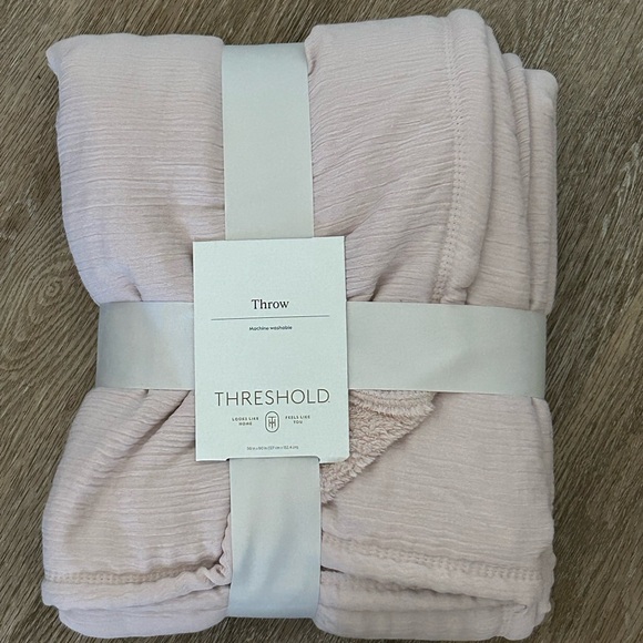 Threshold Other - Threshold Blush Gauze Throw Reverse Blanket
